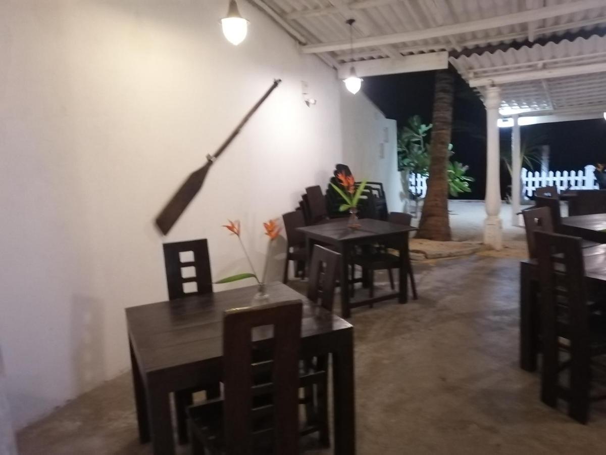 אונה ואטונה Happy Beach Villa Resort מראה חיצוני תמונה