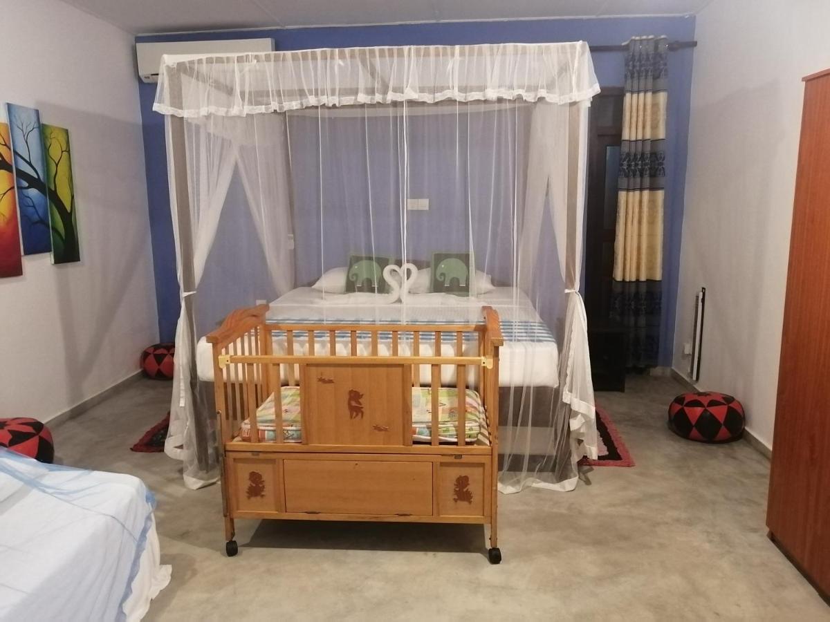 אונה ואטונה Happy Beach Villa Resort מראה חיצוני תמונה