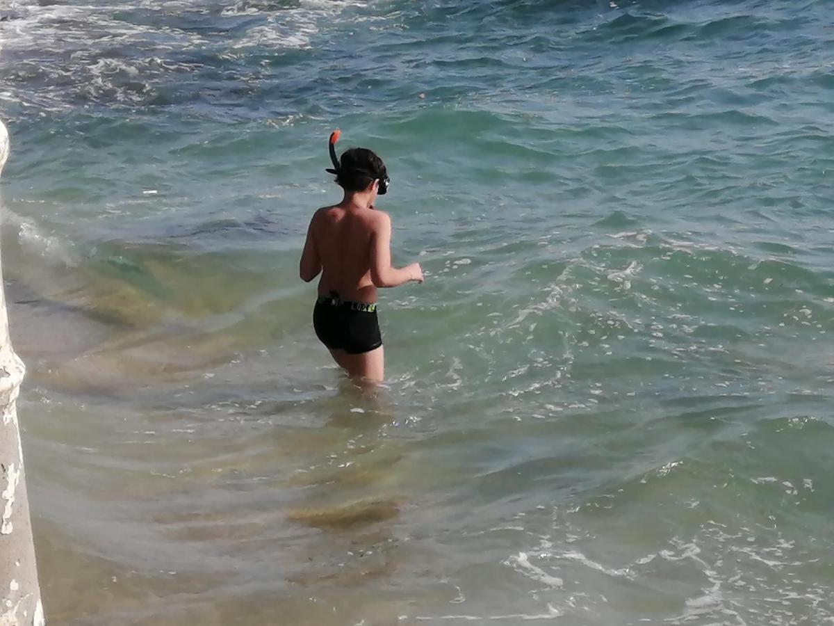 אונה ואטונה Happy Beach Villa Resort מראה חיצוני תמונה