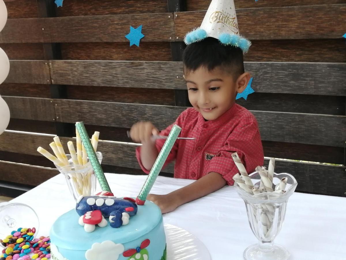 אונה ואטונה Happy Beach Villa Resort מראה חיצוני תמונה