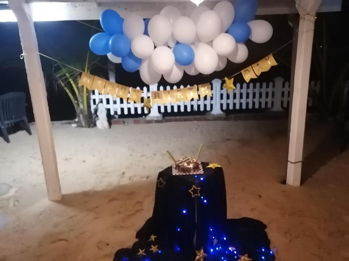 אונה ואטונה Happy Beach Villa Resort מראה חיצוני תמונה