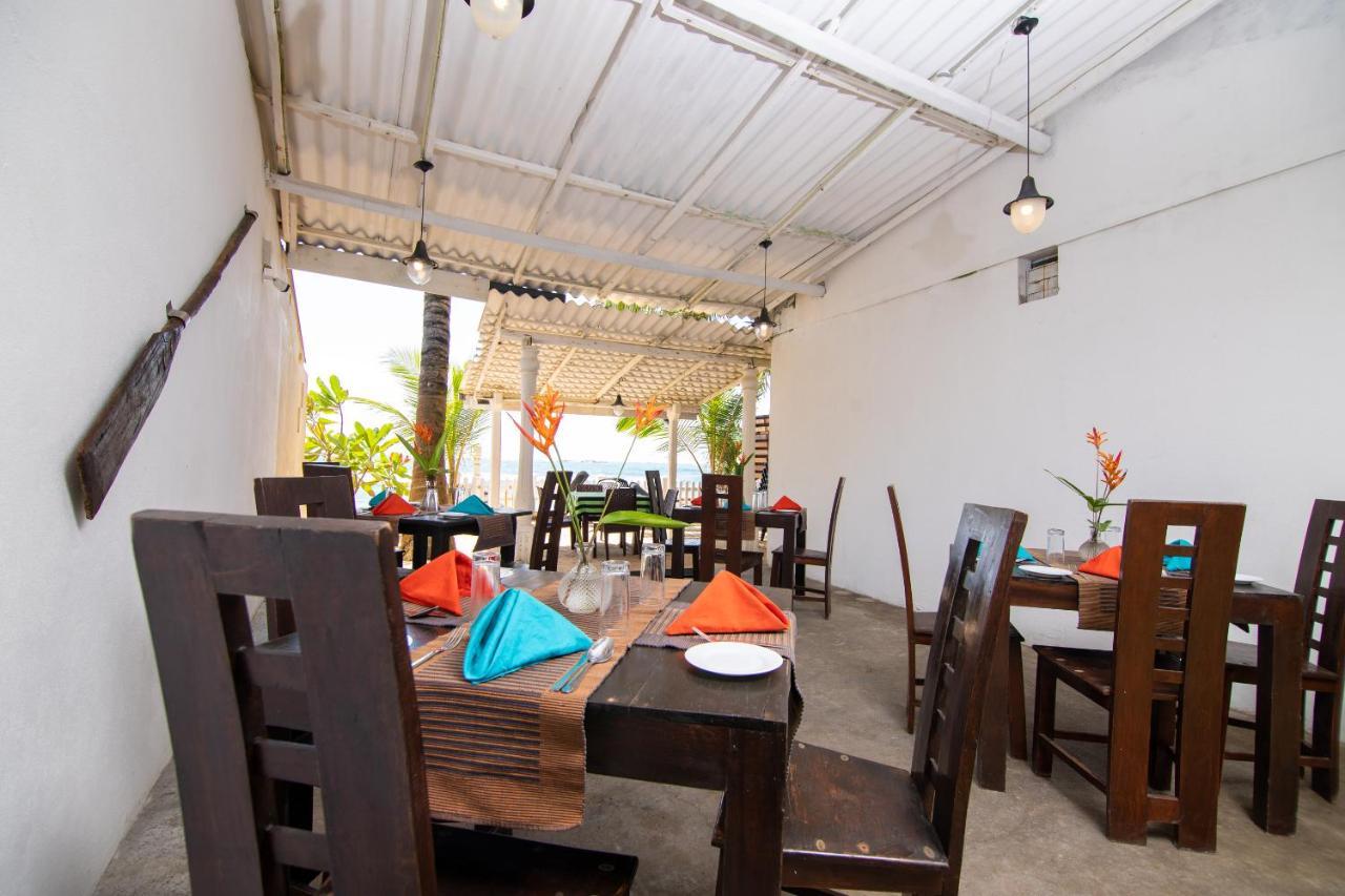 אונה ואטונה Happy Beach Villa Resort מראה חיצוני תמונה