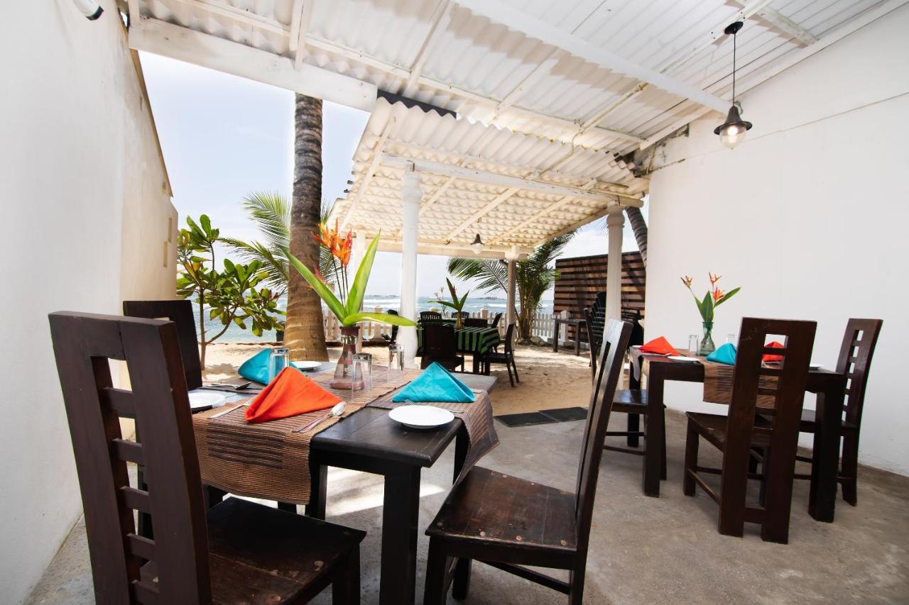 אונה ואטונה Happy Beach Villa Resort מראה חיצוני תמונה