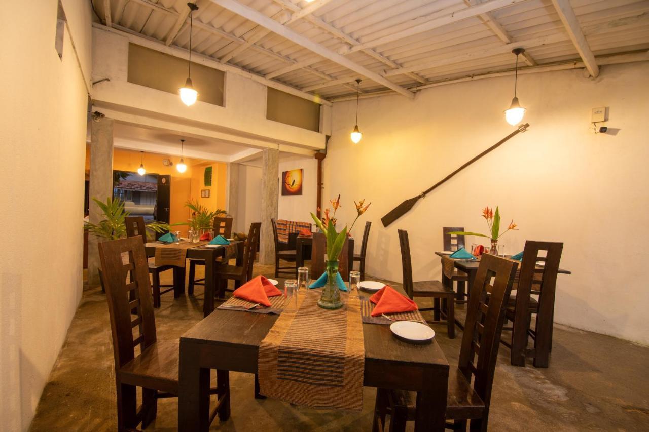 אונה ואטונה Happy Beach Villa Resort מראה חיצוני תמונה