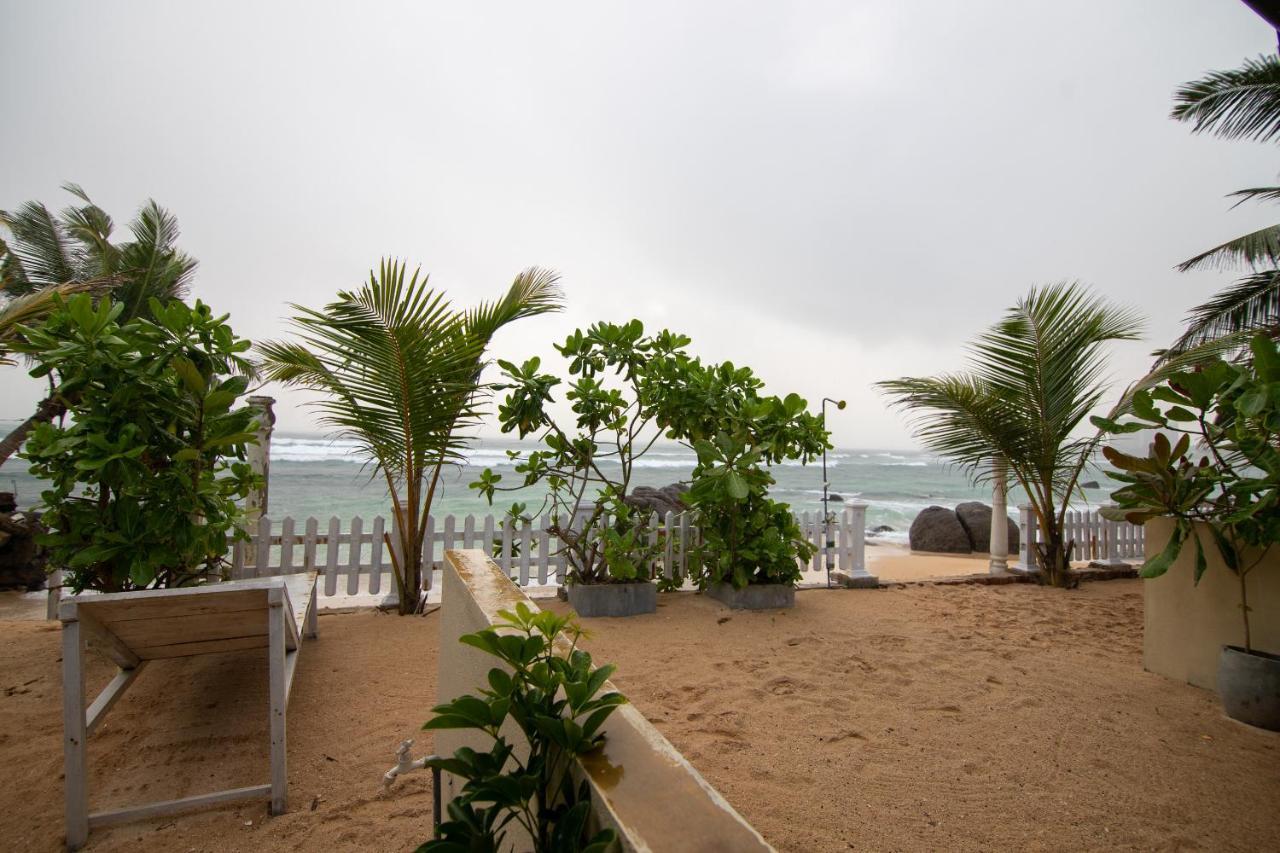 אונה ואטונה Happy Beach Villa Resort מראה חיצוני תמונה